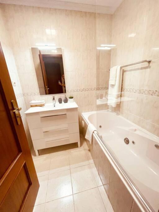 Seaview Apartment Walking To The Beach Funchal  Esterno foto